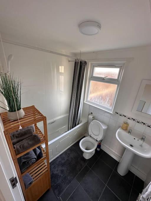 Semi-Detached Chalet - Uddingston, Glasgow Luaran gambar