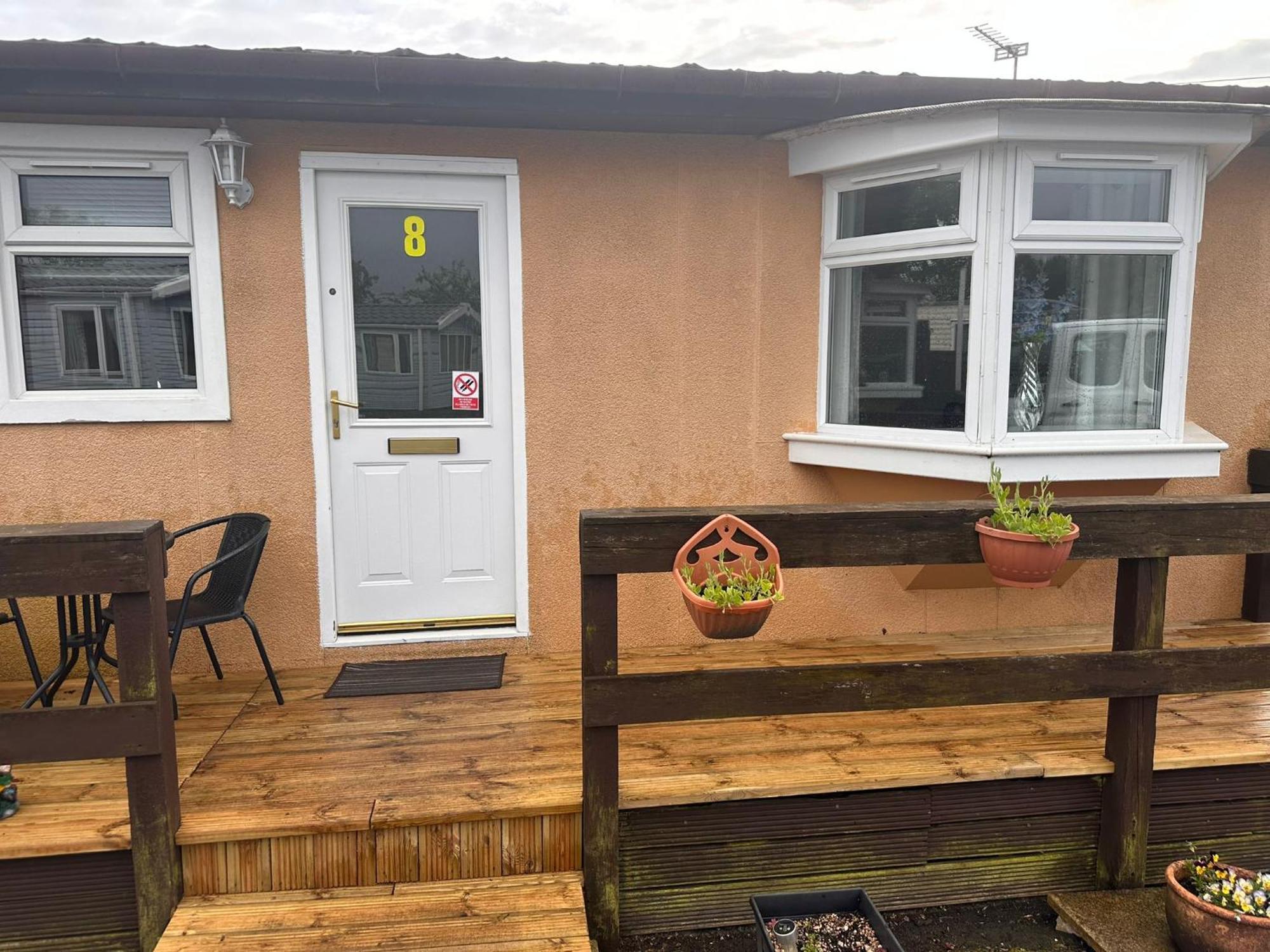Semi-Detached Chalet - Uddingston, Glasgow Luaran gambar